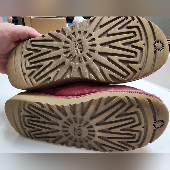 UGGS Girls Size 2 Dark Pink Winter Boots - Picture 5 of 5